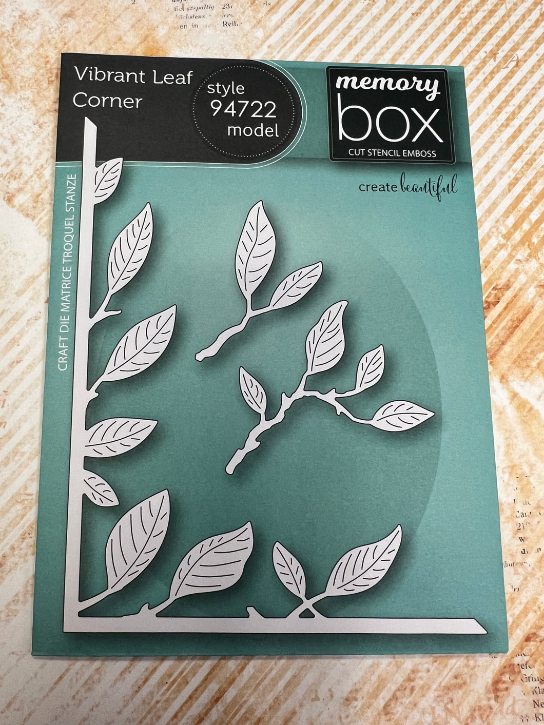 Vibrant leaf corner die by memory box