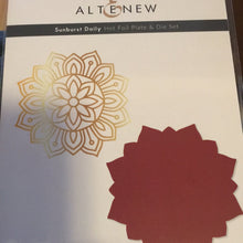 Load image into Gallery viewer, Sunburst doily hot foil plate and die by Altenew