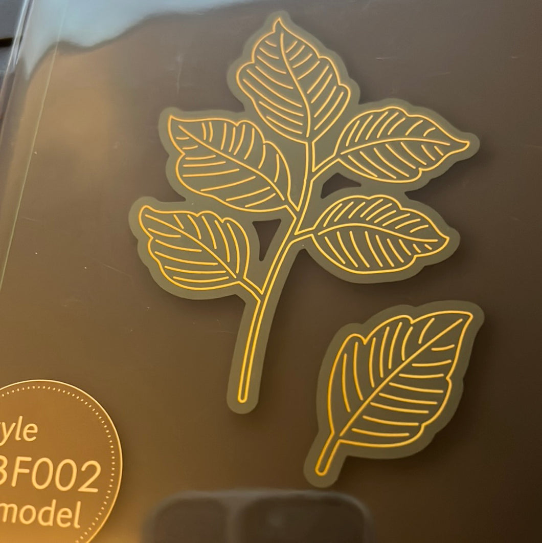 exquisite leaves  hot foil plate &  die by memory box